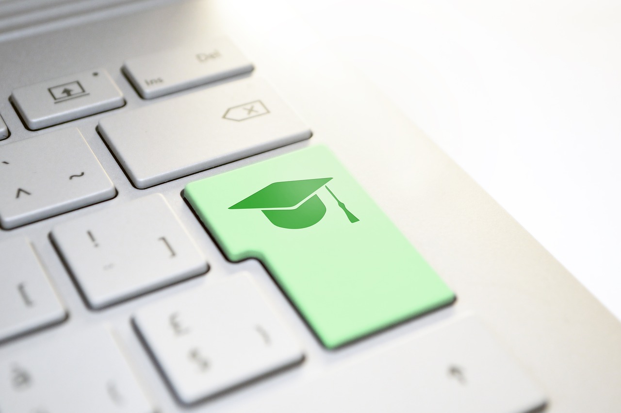 Comment faire pour obtenir un DCG à distance ?