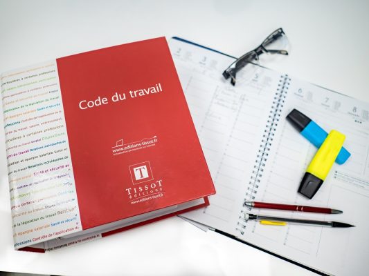 Les textes qui s’appliquent au contrat de travail