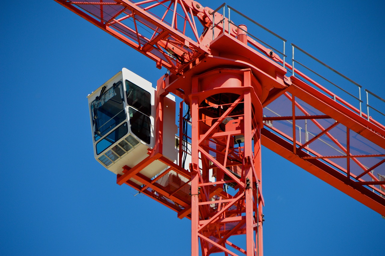 La formation pour l’obtention du CACES 487 : grue à tour