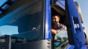 Comment devenir chauffeur poids lourd avec un CAP ?