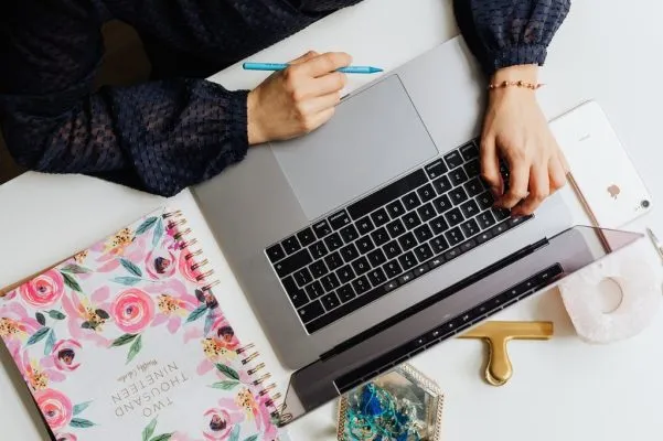 Améliorez le référencement de votre site avec des articles sponsorisés