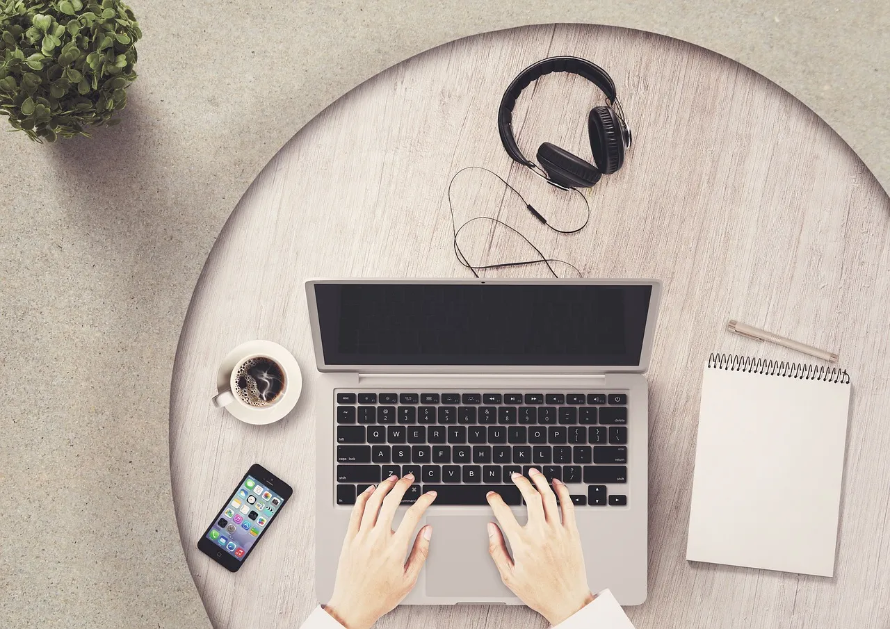 Contacter un freelance : une alternative avantageuse pour les entreprises