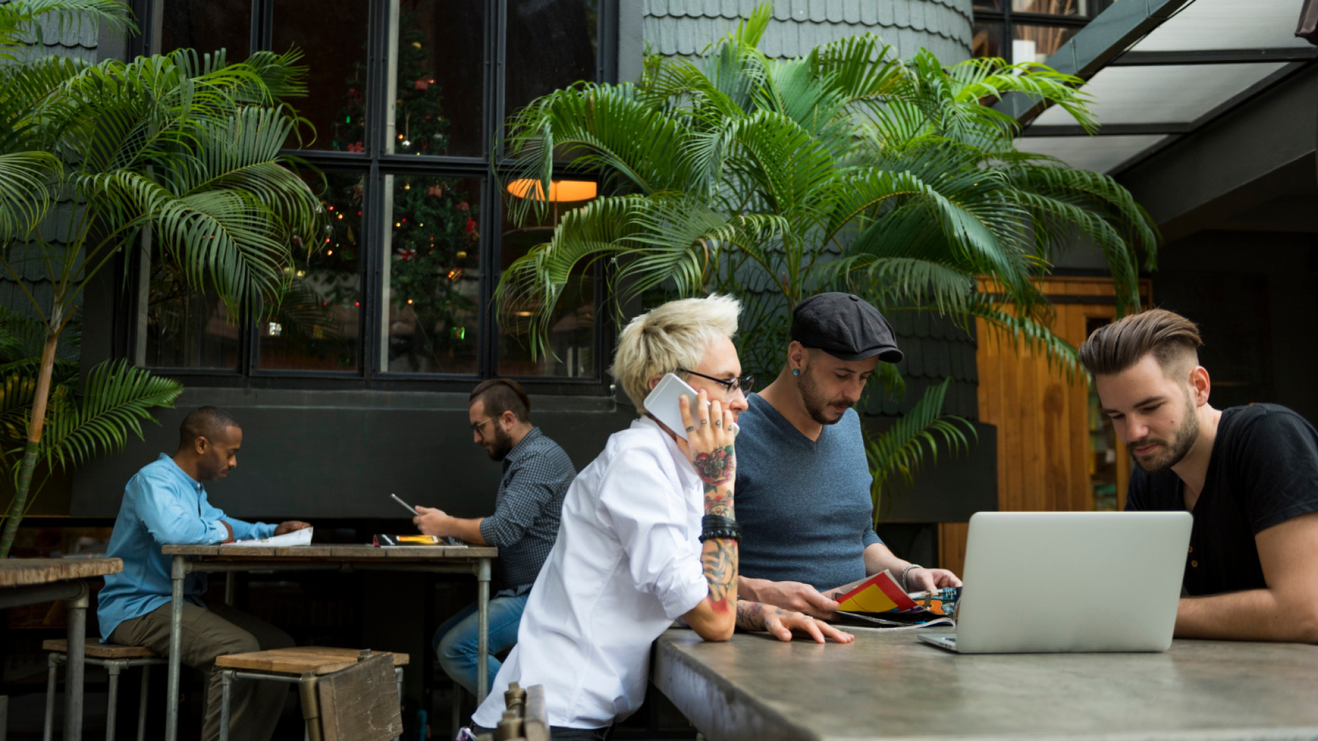 Comment le coworking en plein air transforme vos journées de travail à Bruxelles ?