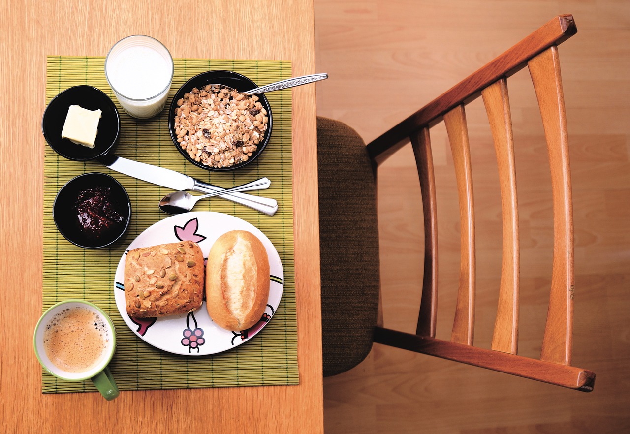 Plateaux repas en entreprise : un investissement pour le bien-être de vos employés