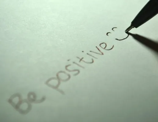 5 façons de rester positif au sujet de votre entreprise dans un monde plein de négativité